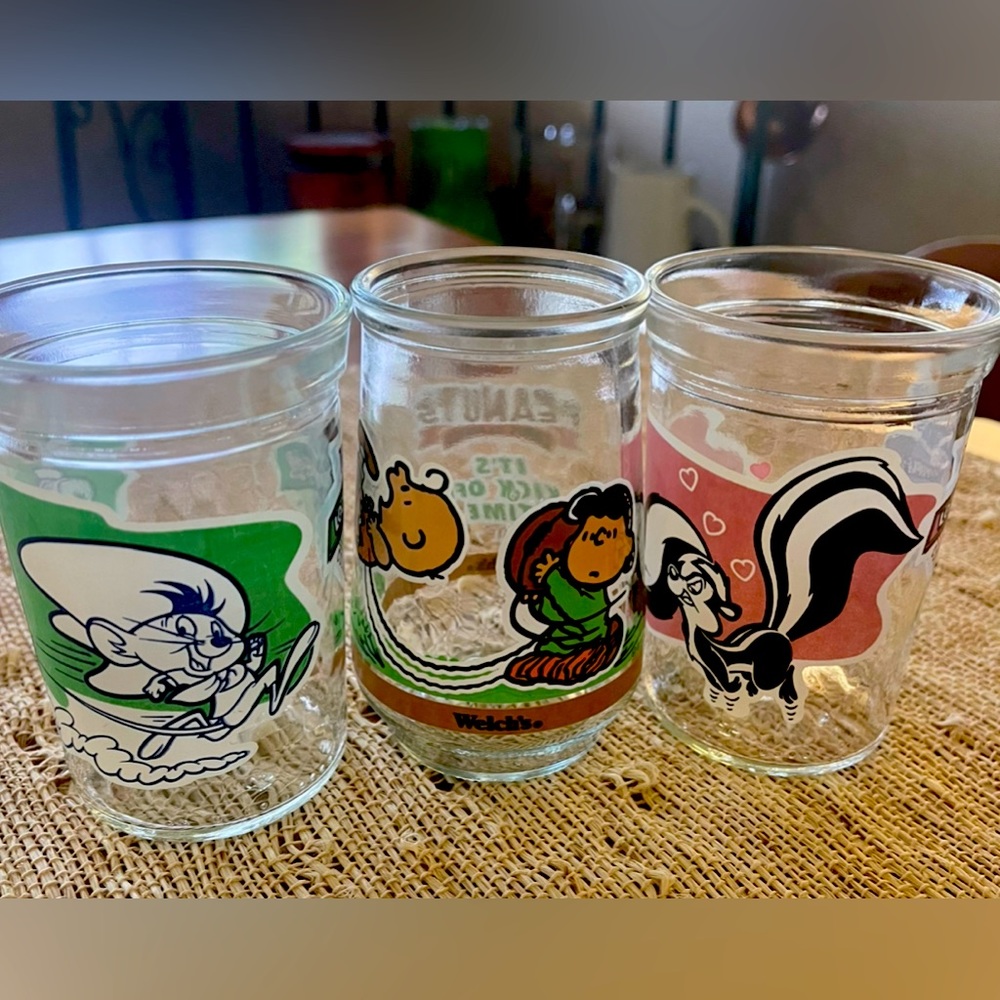 3 vintage drinking cups